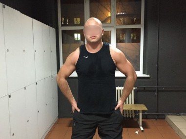 Ocieranie się - ogłoszenie towarzyskie użytkownika niepozorny0